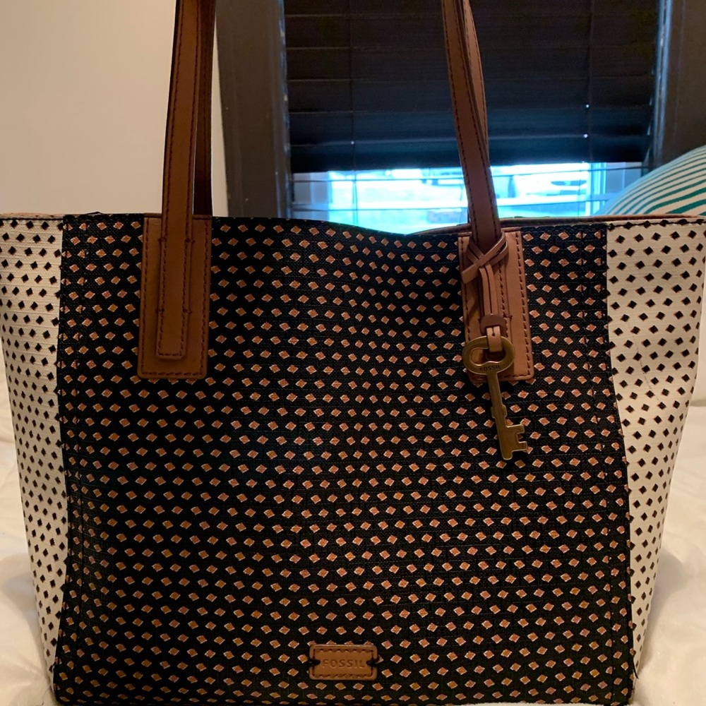 Fossil tote bag